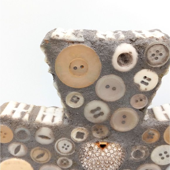 Button Sculpture Folk Art OOAK Memory Jug Style Forget Me Not Assemblage Found - Picture 12 of 16